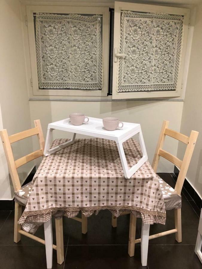 Casetta Toledo Apartment เนเปิลส์ ภายนอก รูปภาพ